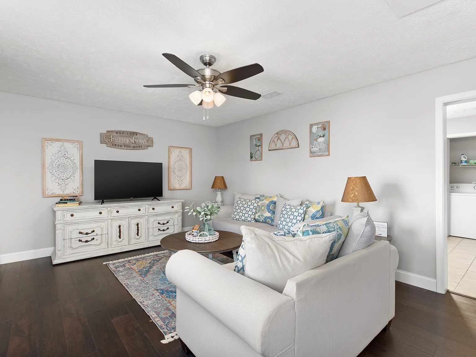 2 bed, 1.5 bath, 1000 sqft, $1,499 — Photo 1