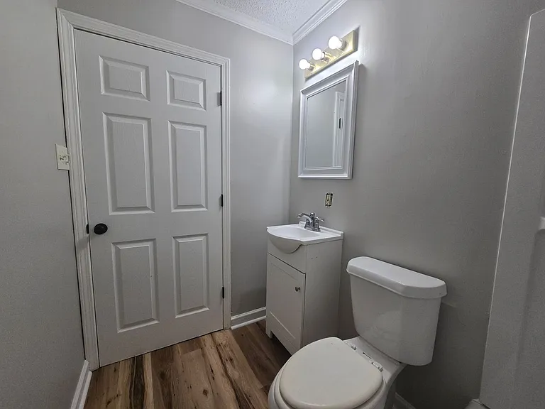 204 Dunand St — Photo 8