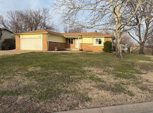410 E Valley View St, Derby, KS 67037