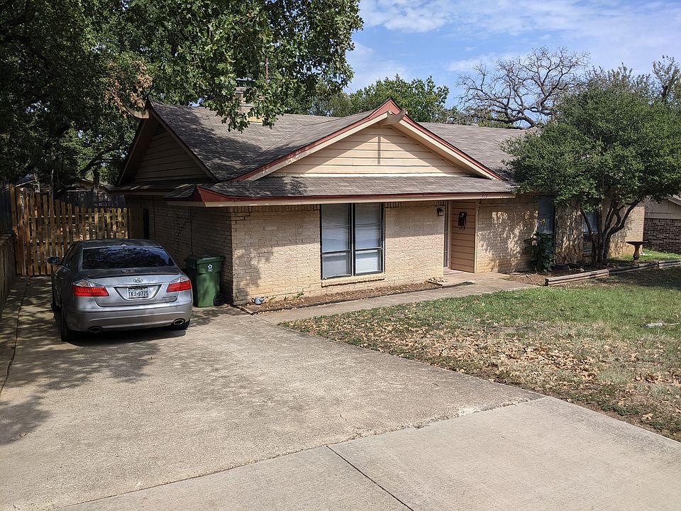 1st image of 513 Merrill Dr