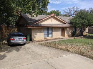 513 Merrill Dr, Bedford, TX 76022