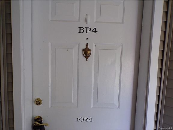 3rd image of 1024 Washington Grn