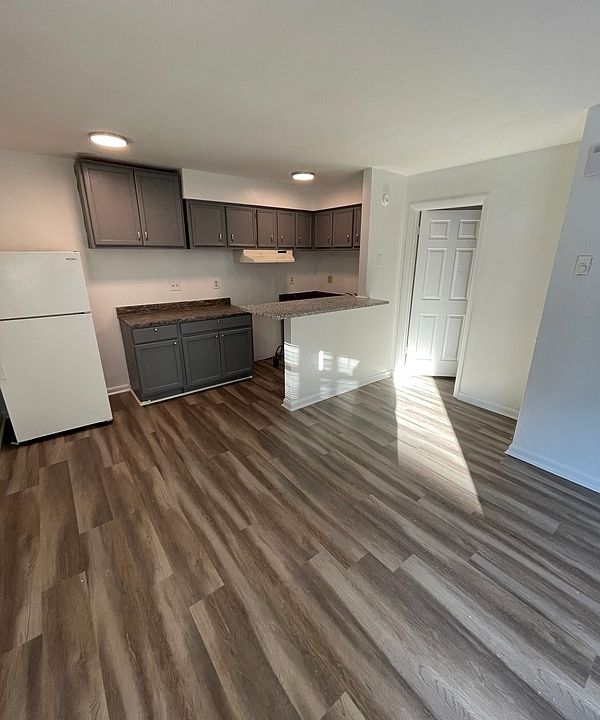 1st image of 1314 Little Bay Ave #4
