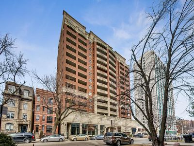 828 W Grace St APT 402, Chicago, IL, 60613