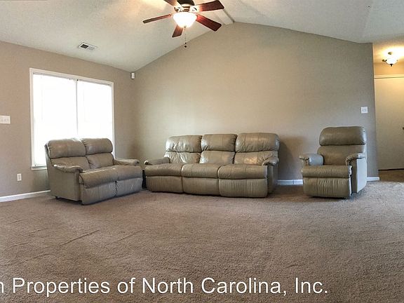 4th image of 508 Tall Pine Ct