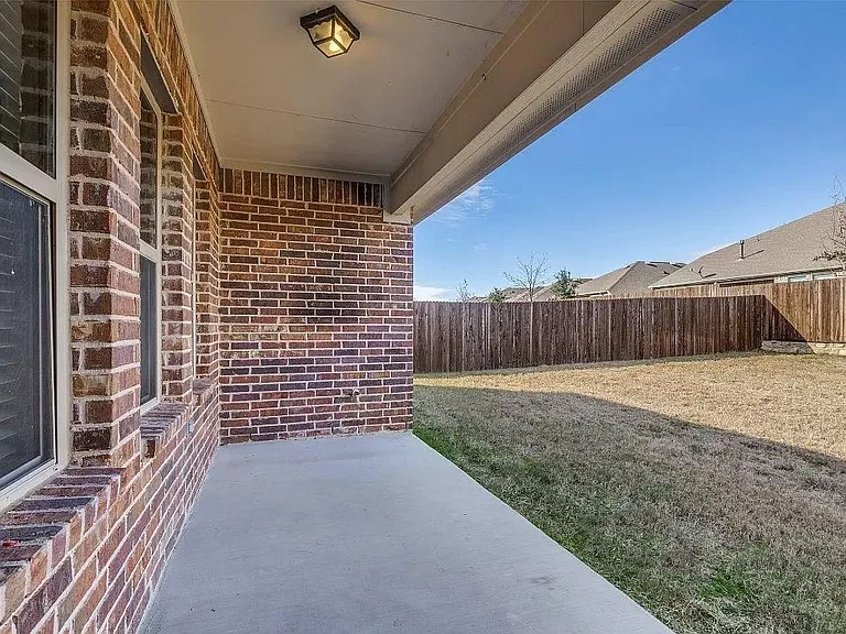1333 Rembrandt Dr — Photo 18
