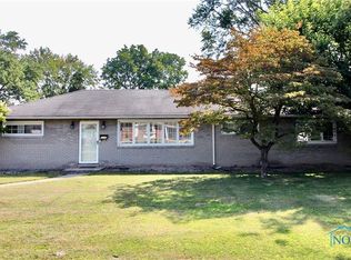 1118 Rochelle Rd, Toledo, OH 43615