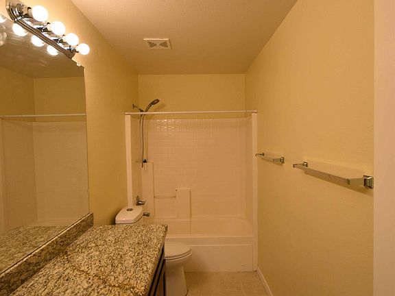 4th image of 15748 W Paradise Ln