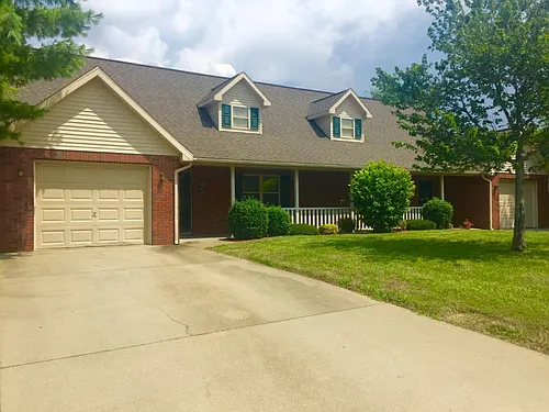 16 Canterbury Ct Photo 1