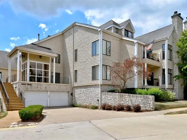1610 Lake Knoll Dr #1N, Lake Saint Louis, MO 63367