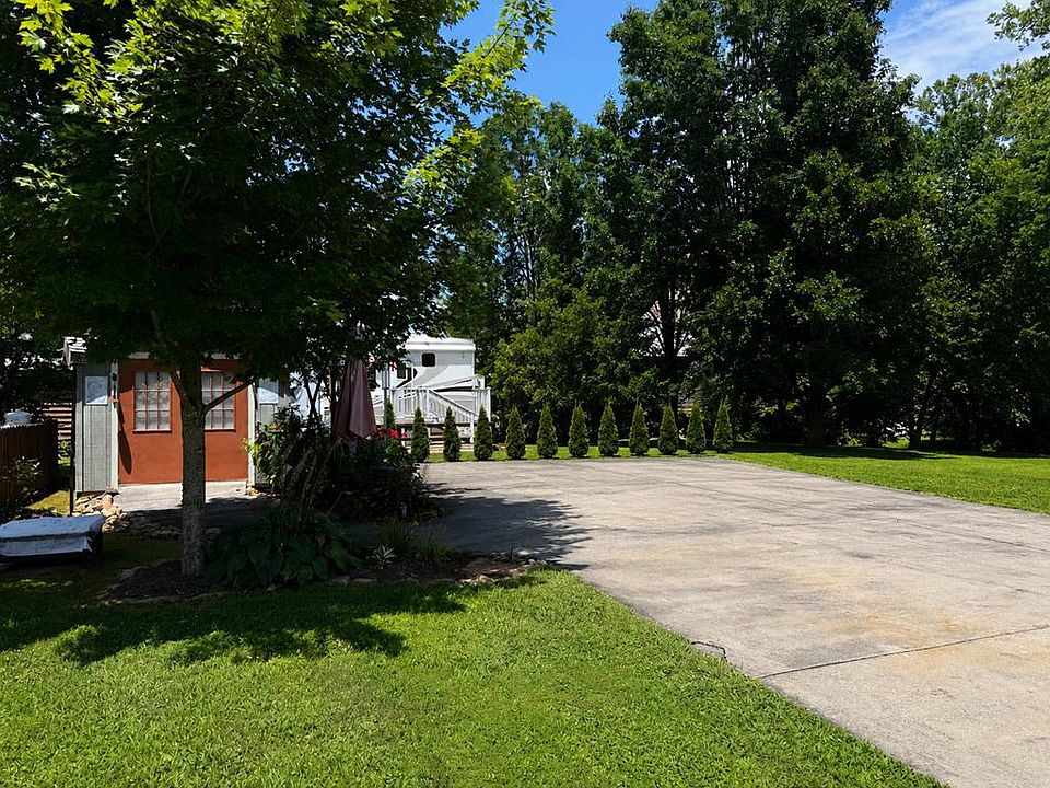 1st image of 508 Vista Cir