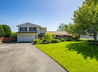 137 Melbury Rd, Babylon, NY 11702