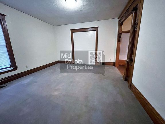 4th image of 709 S Sanborn Blvd #1