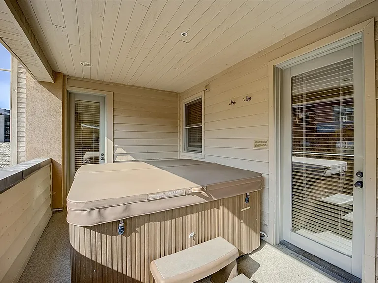 7580 Royal St E #22 — Photo 20