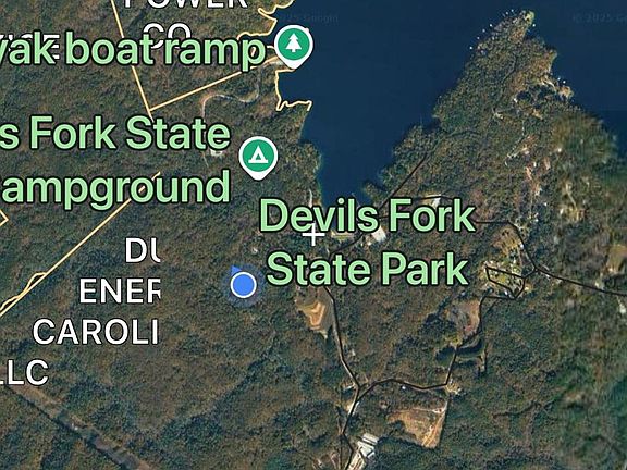 5th image of 204 Jocassee Glen Dr