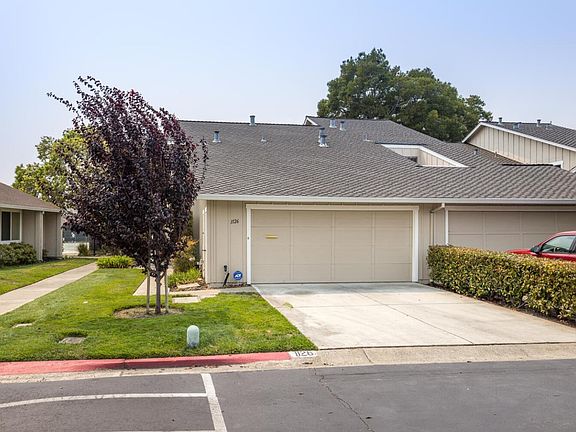 3rd image of 1126 Forrestal Ln