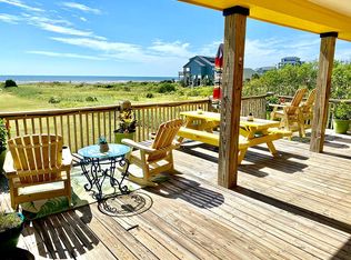 995 Bolivar Dunes Blvd, Gilchrist, TX 77617