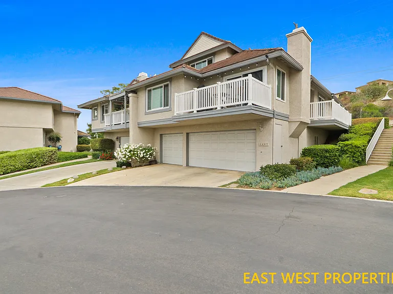 2409 Sommerset Dr — Photo 1