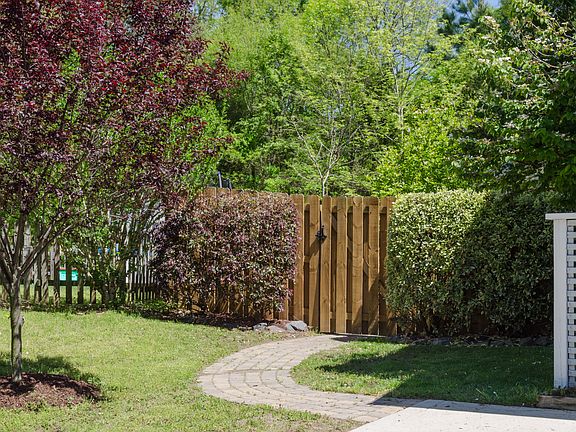 4th image of 4033 Griers Fork Dr