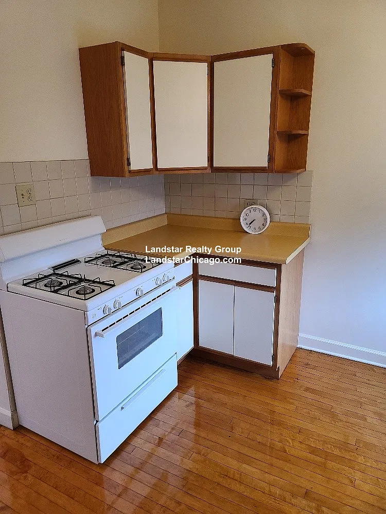 2 bed, 1.0 bath, $1,875 — Photo 4