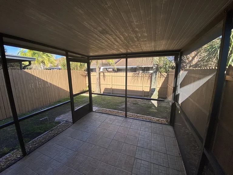 1321 Eagle Ln — Photo 16