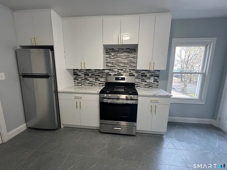 268 Davenport Ave #2 — Photo 3