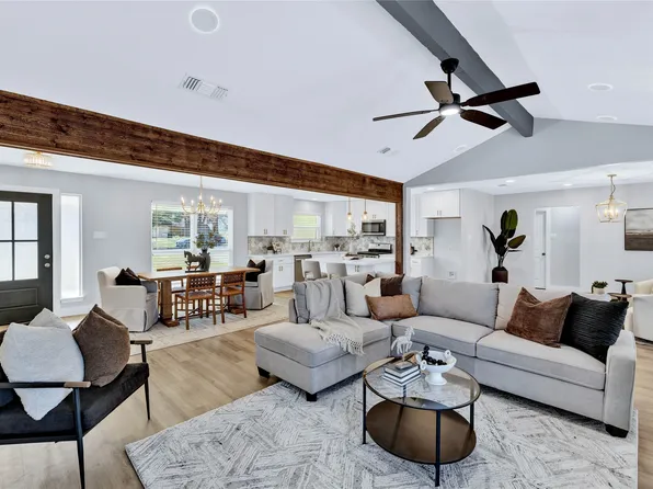 1524 Overlook Dr, Grapevine, TX 76051