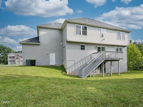 5th image of 217 Courtney Dr