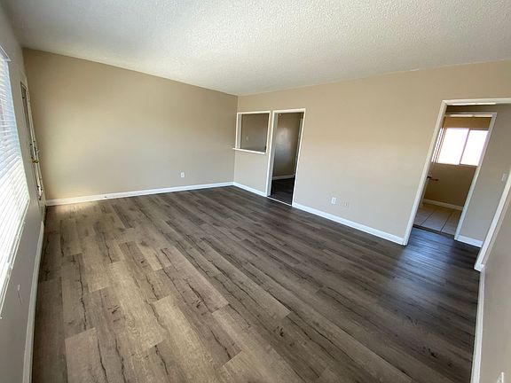 5th image of 2105 E Florida St #15