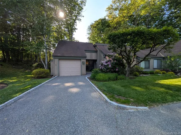 953 Heritage Hills #A, Somers, NY 10589