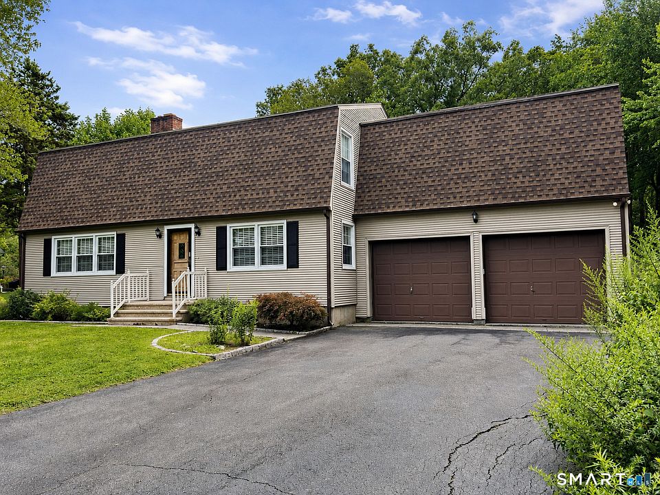 1st image of 556 Forest Road