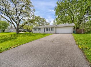 6533 Zealand Ave N, Brooklyn Park, MN 55428