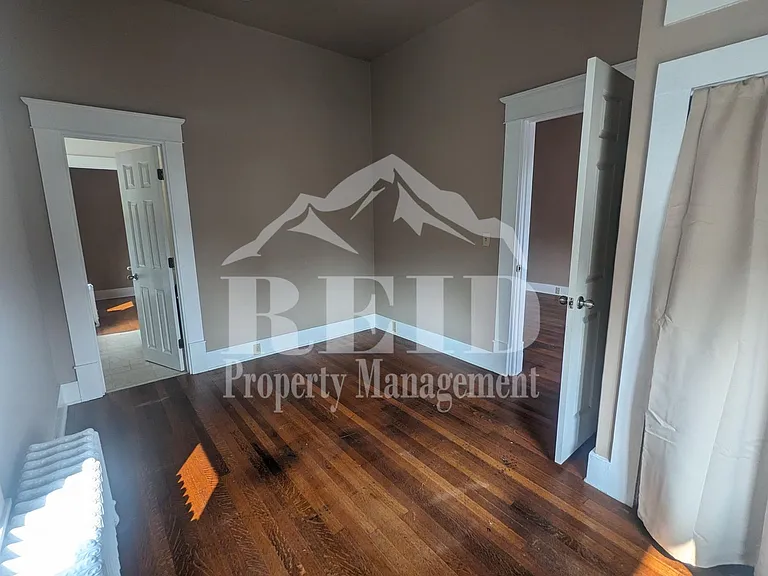 657 Highland Ave — Photo 13
