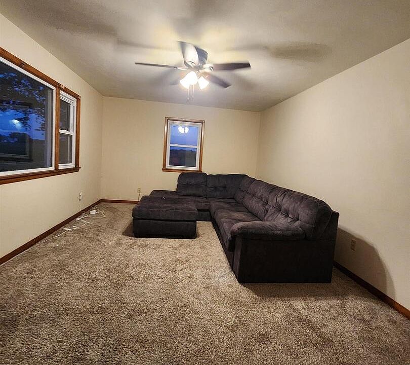 2nd image of 2018 E 1850th St