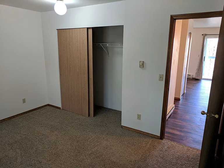 Millwood Park Apartments — Photo 7