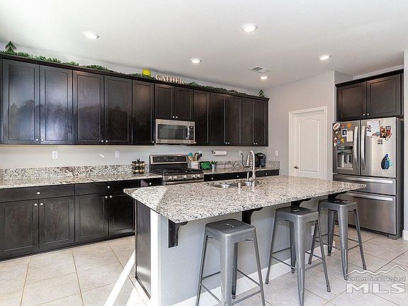 3rd image of 1109 Lahontan Dr