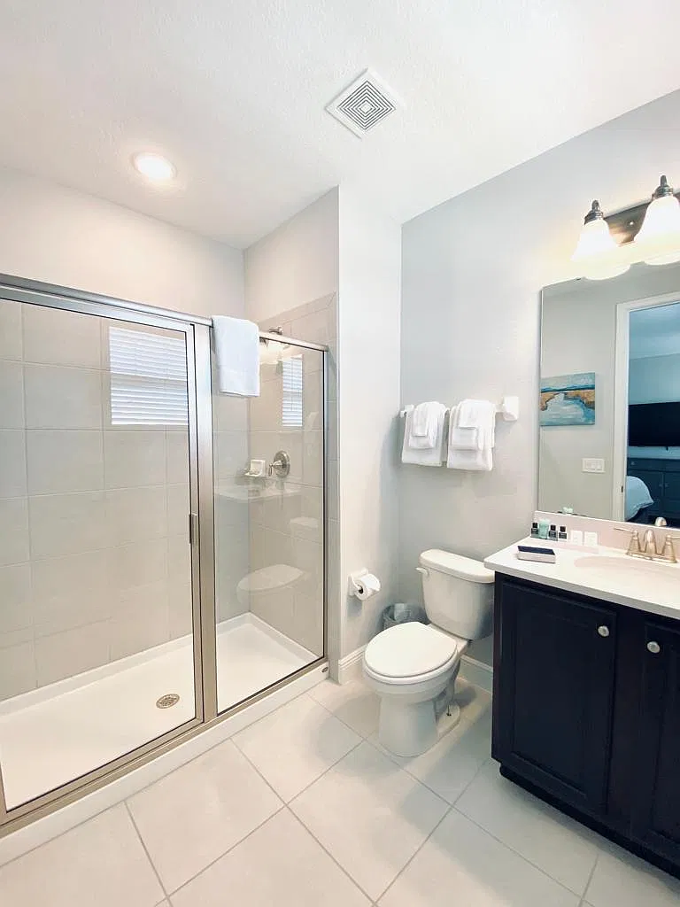 5 bed, 5.5 bath, 2945 sqft, $3,500 — Photo 4
