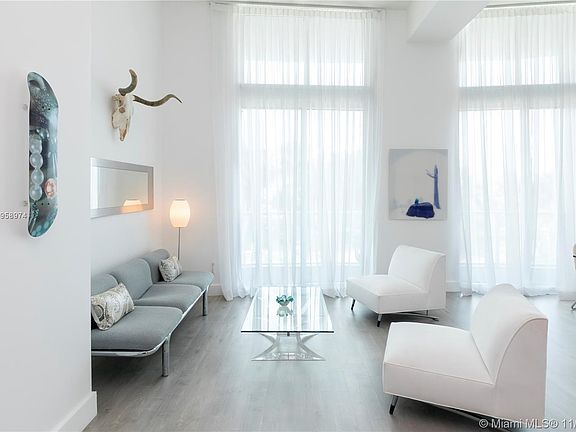 3rd image of 1900 N Bayshore Dr APT 508