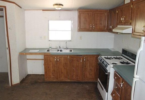 4th image of 2325 Bartolo Ave SW