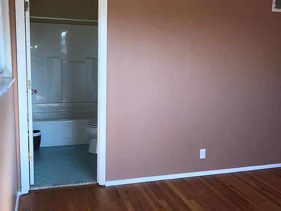 4th image of 4011 High Aire Dr