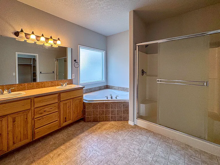 1223 W Cobblefield Ct — Photo 17
