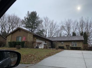 4255 Sharp Ln, Columbus, IN 47201