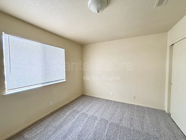 563 W 12th St #561 — Photo 8