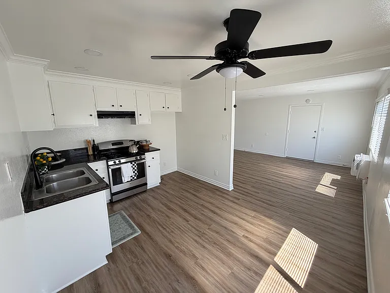 Downey North Apartments — Photo 3