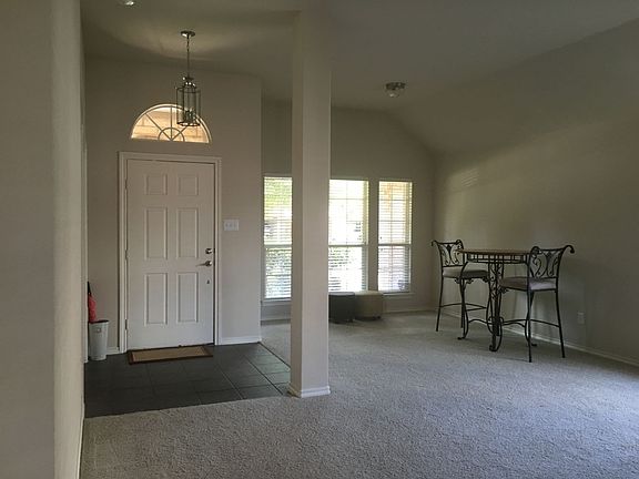 4th image of 4010 Orchid Ln