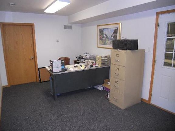 4th image of 375 N Grove St