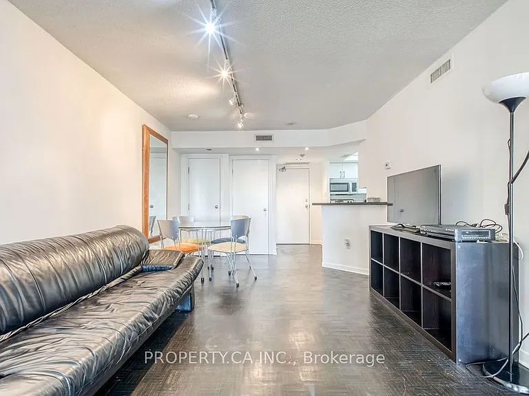 1001 Bay St #2902 — Photo 17