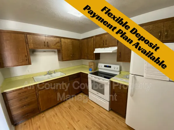 267 N 8th St APT 8, Laramie, WY 82072