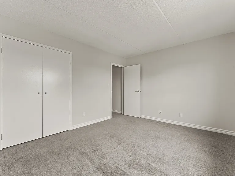 3400 Erskine St — Photo 14