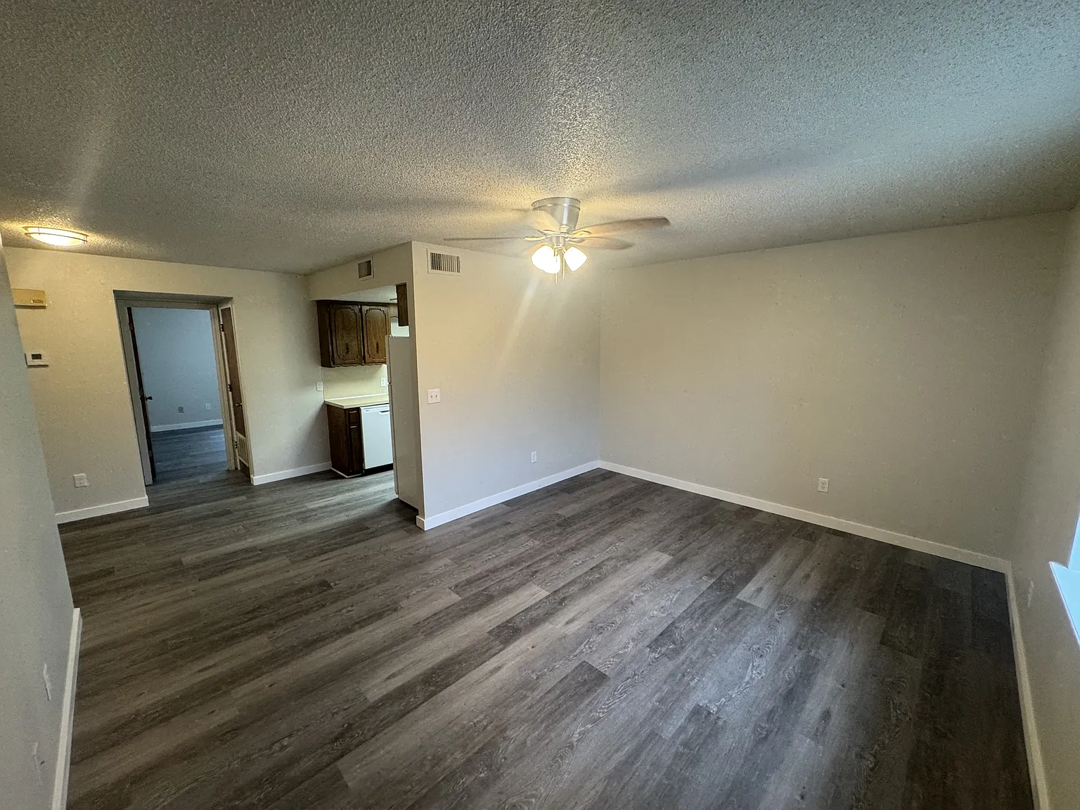 Hill View Apartments - 3 — Photo 2